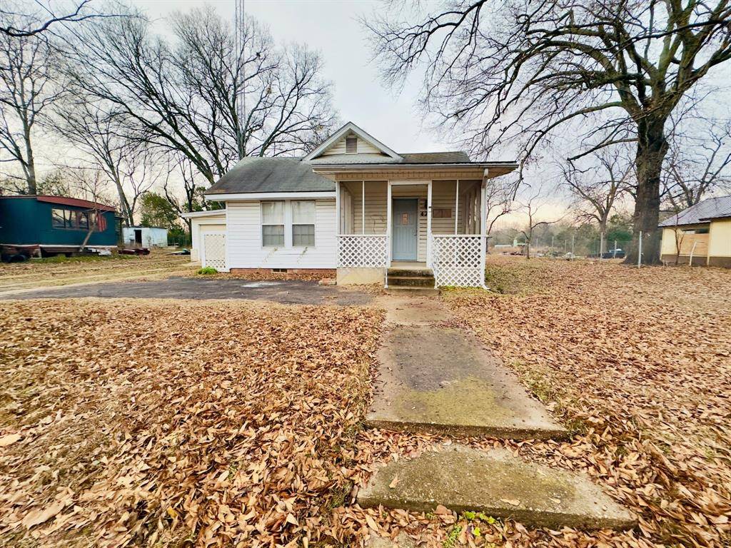 424 W Blackbourn Street, Hawkins, TX 75765