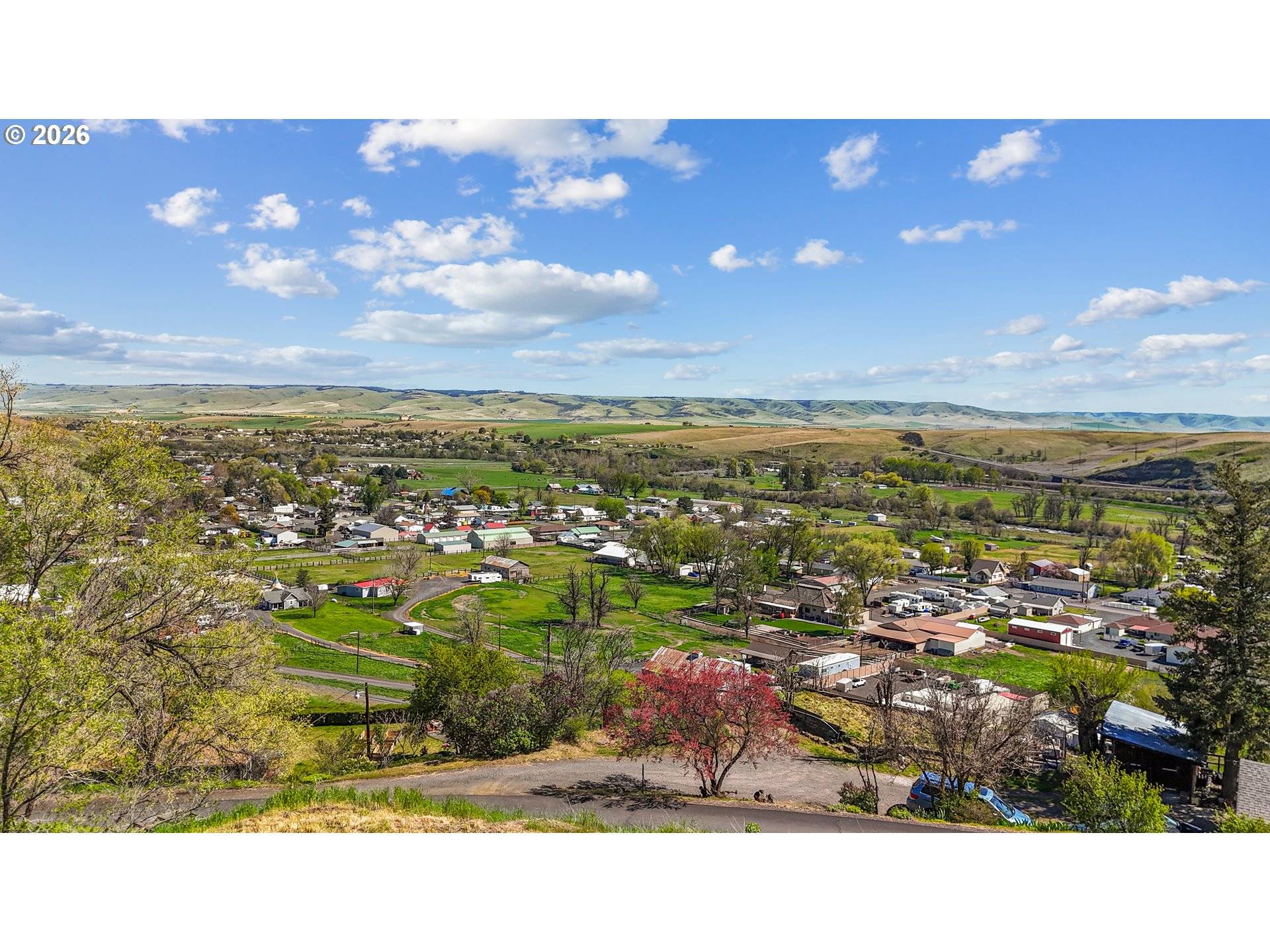 24 NE MOUNT HEBRON DR, Pendleton, OR 97801