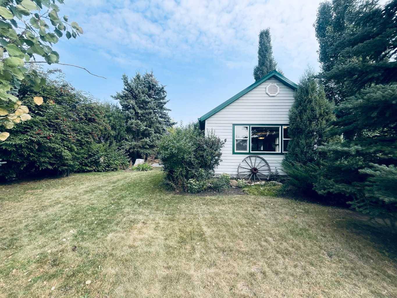 112 Allison ST, Acme, AB T0M 0A0