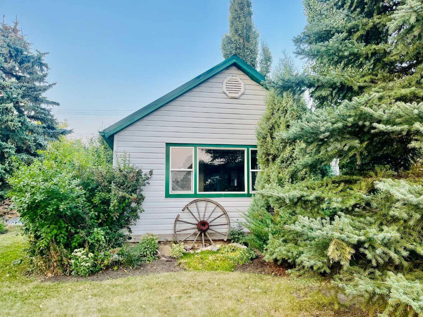 112 Allison ST, Acme, AB T0M 0A0