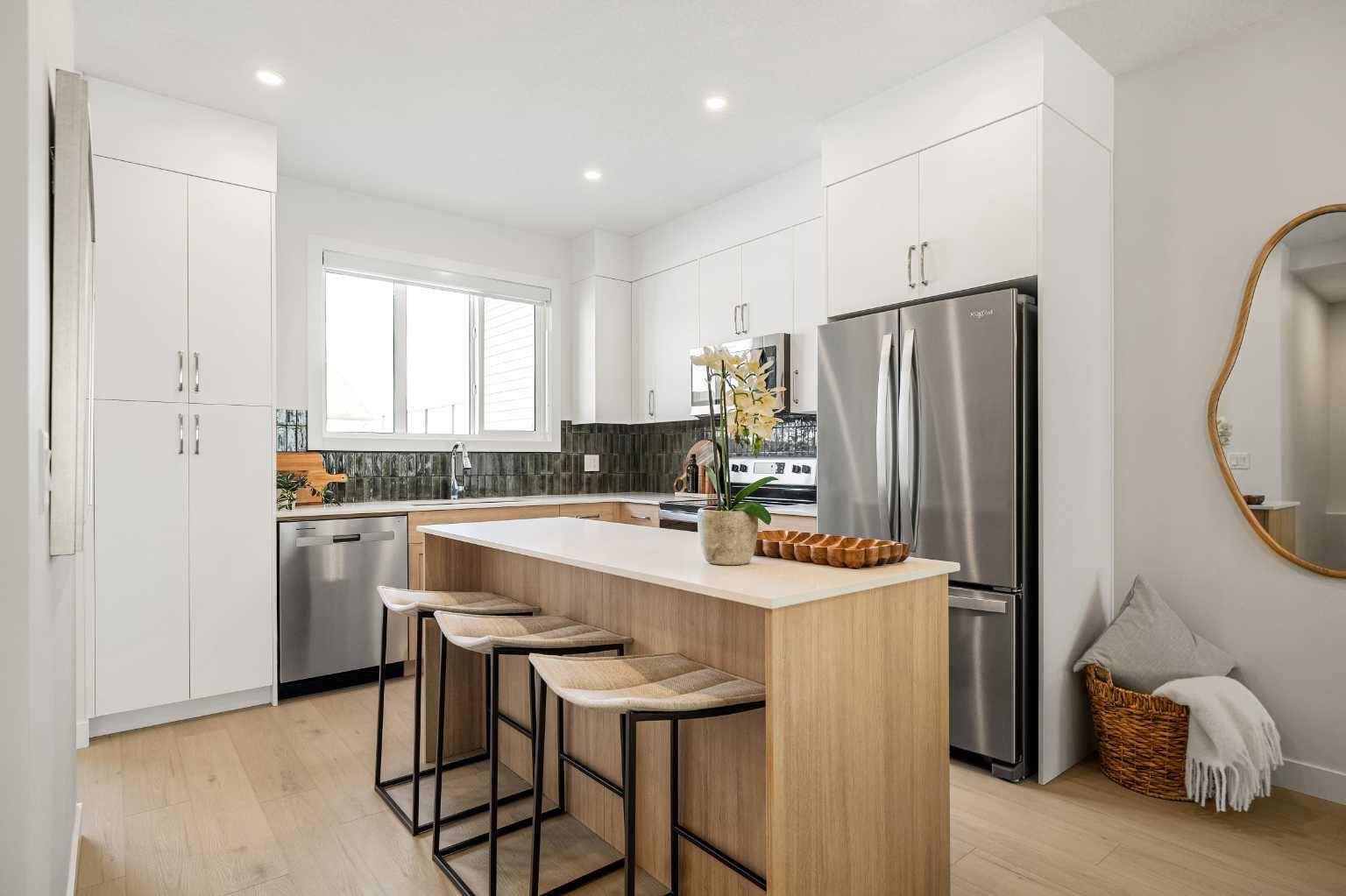 14438 15 ST NE, Calgary, AB T3P 2T1