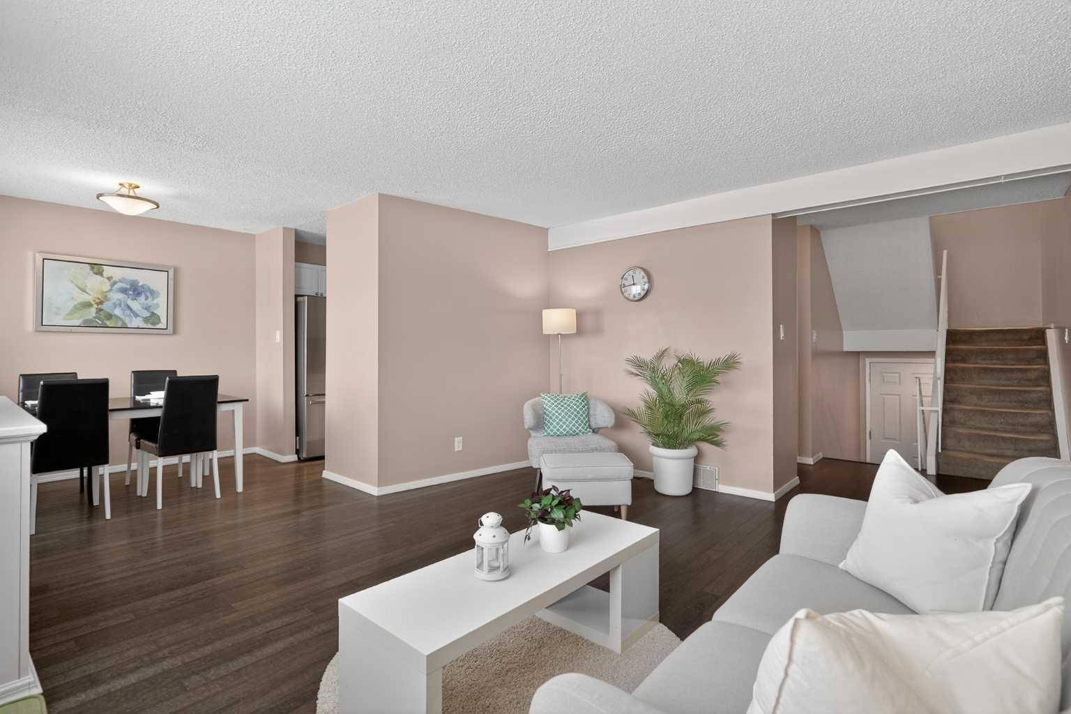 10304 Braeside DR SW, Calgary, AB T2W 1B4