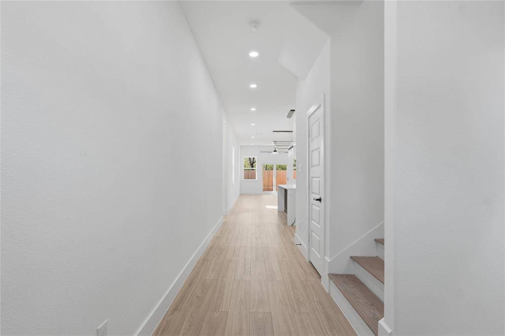 4215 Carpenter Avenue, Dallas, TX 75210