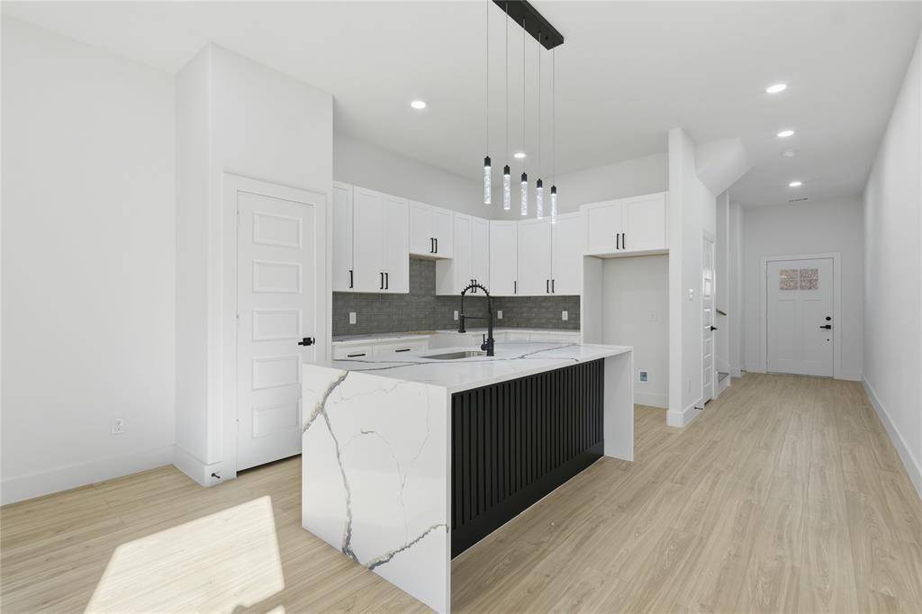 4215 Carpenter Avenue, Dallas, TX 75210