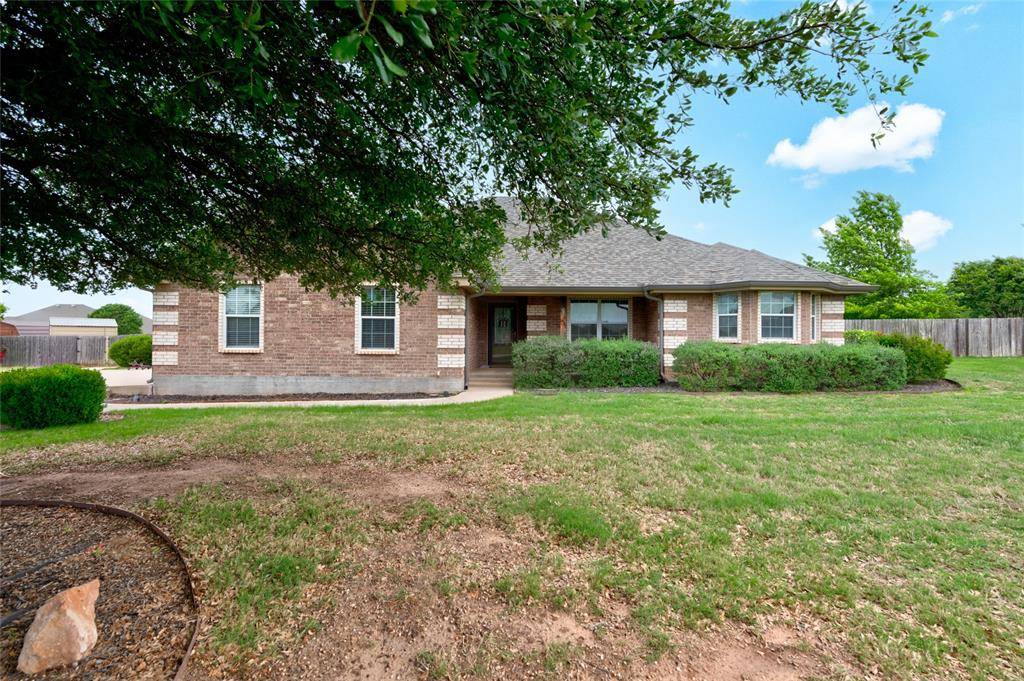 118 Divide Avenue, Tuscola, TX 79562