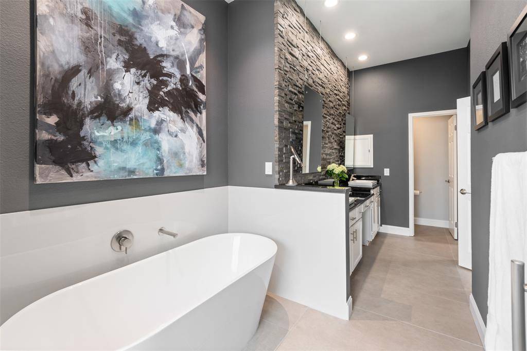 708 Summit Run, Lewisville, TX 75077