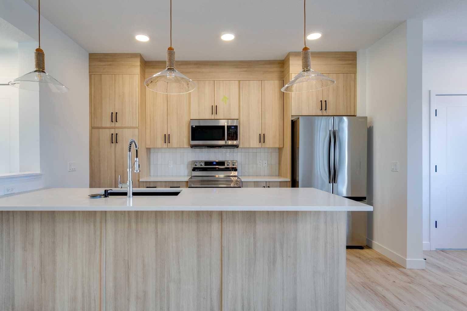 2425 Creeker LN, Airdrie, AB T4B 5M1