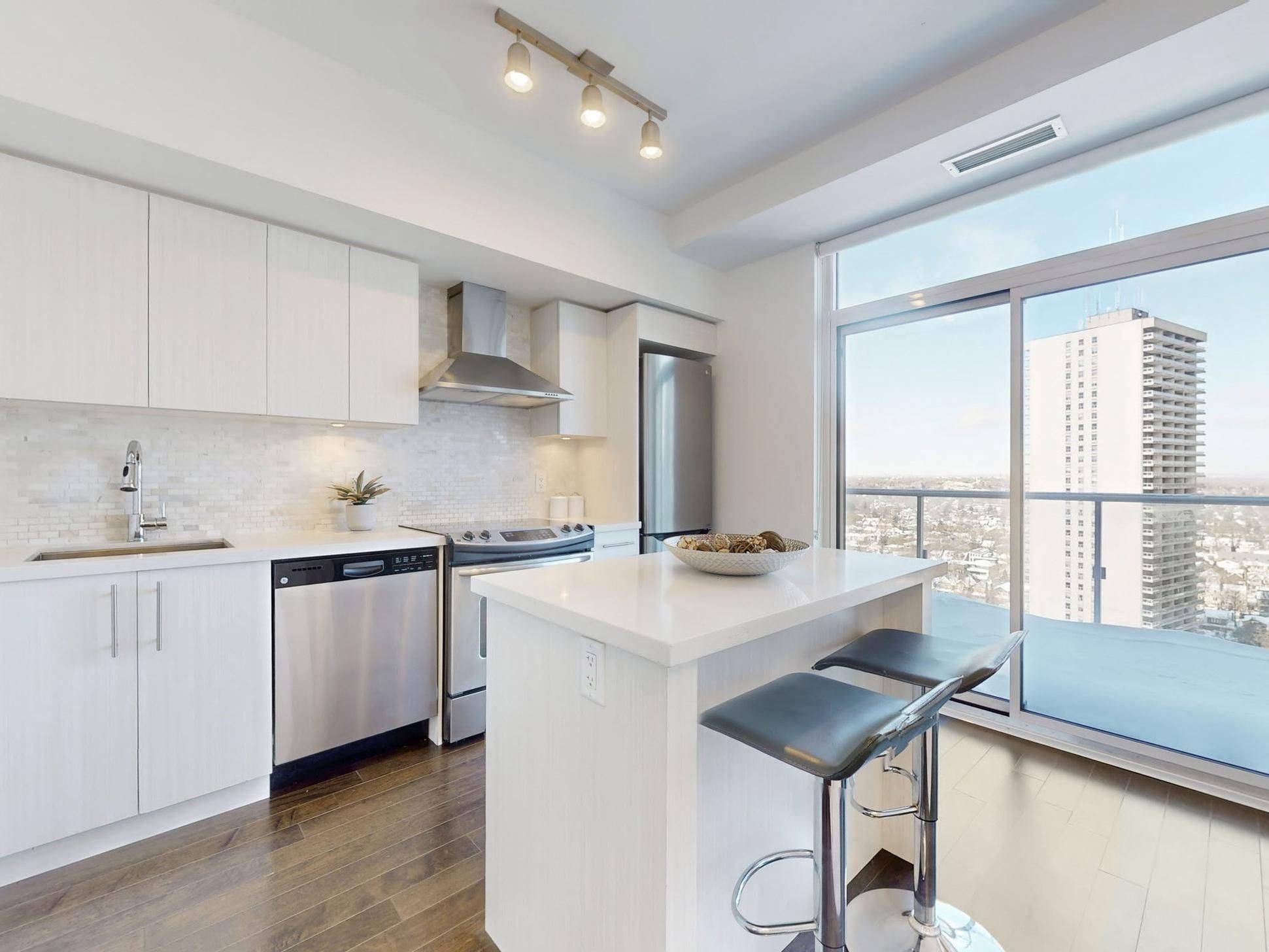 58 Orchard View BLVD #Ph03, Toronto C03, ON M4R 1B9