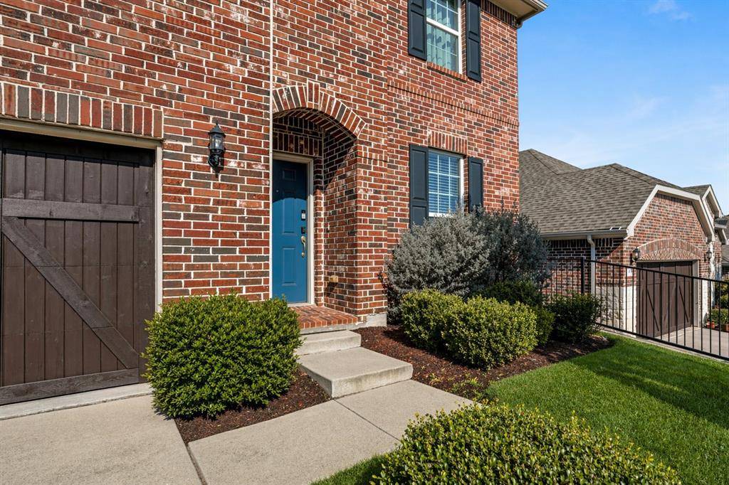 208 Copper Canyon Drive, Lewisville, TX 75067