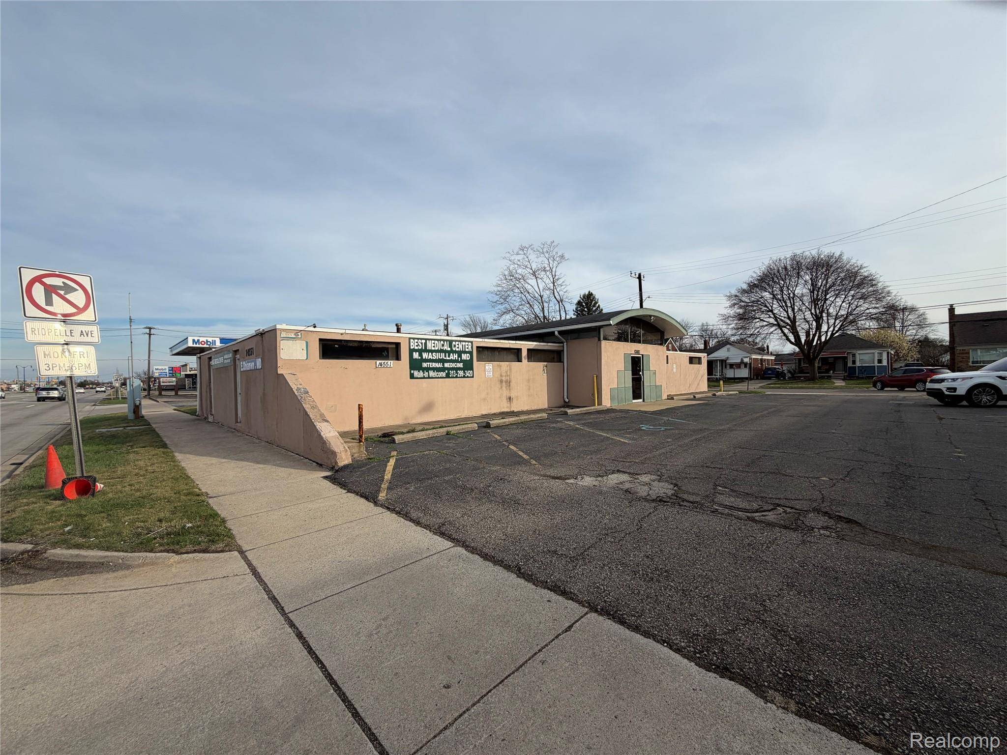 14551 Southfield RD, Allen Park, MI 48101