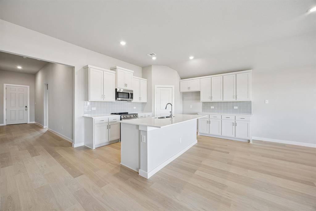 1533 Oakdale Drive, Kaufman, TX 75142