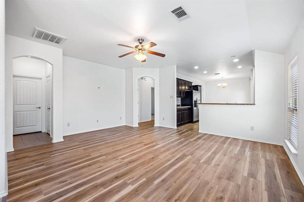 608 W Grove Circle, Anna, TX 75409