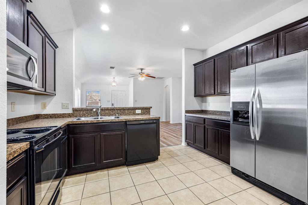 608 W Grove Circle, Anna, TX 75409