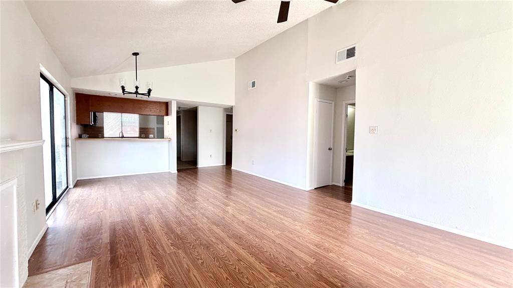 5815 Timbercrest Drive, Arlington, TX 76017