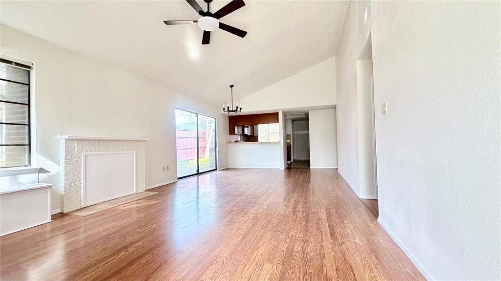 5815 Timbercrest Drive, Arlington, TX 76017