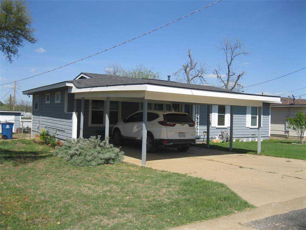 1308 W Dyer Street, Breckenridge, TX 76424