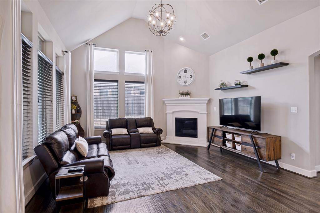 2805 Cole Castle Drive, Lewisville, TX 75056