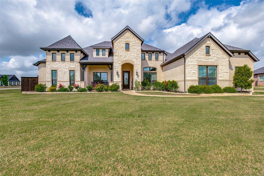 851 Horseshoe Meadows Drive, Waxahachie, TX 75167