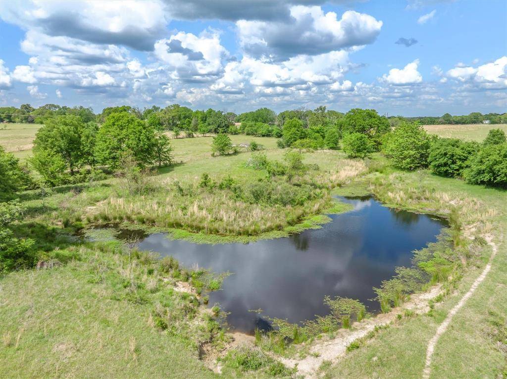 1926 VZ County Road 3103, Edgewood, TX 75117