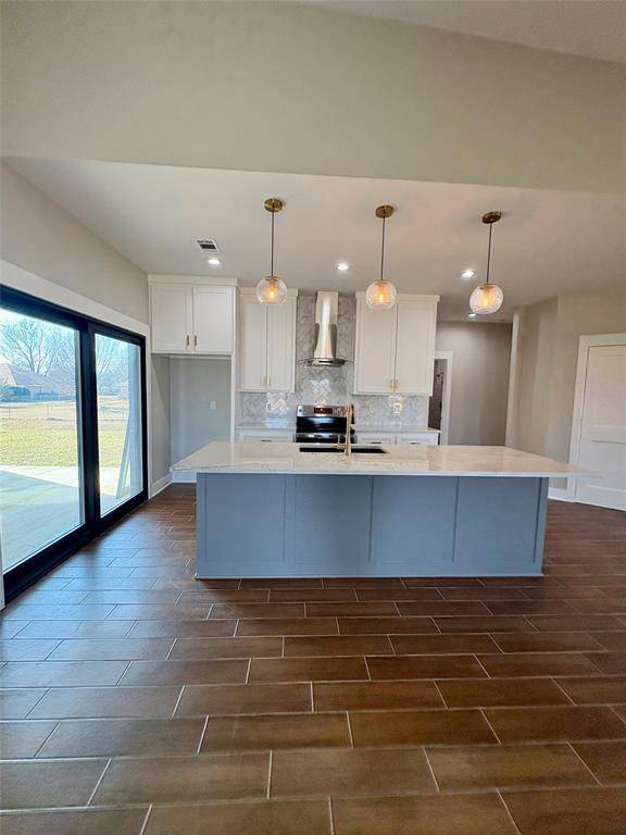 2713 Stone Briar Drive, Mount Pleasant, TX 75455