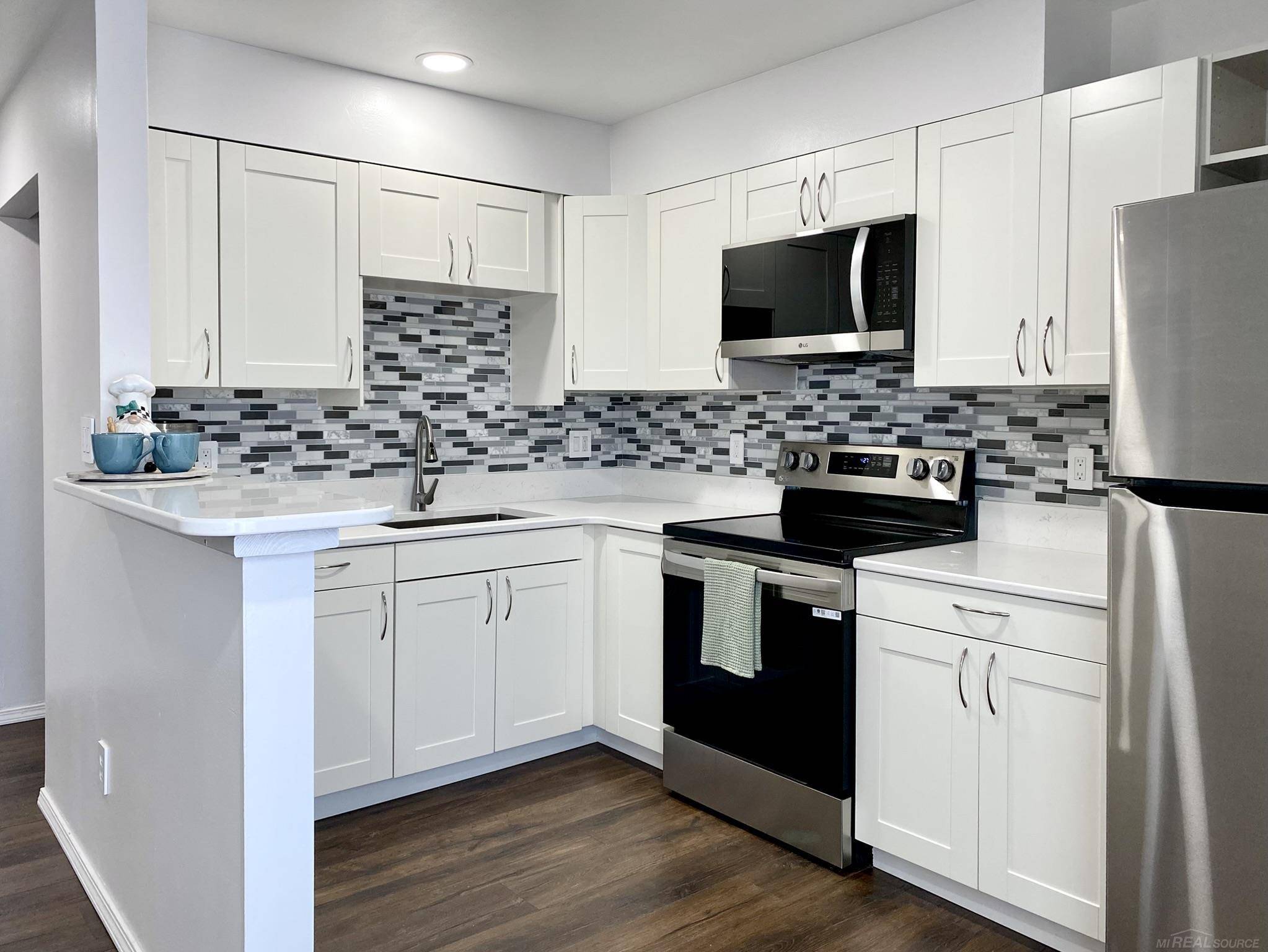 4840 Briarwood AVE, Royal Oak, MI 48073