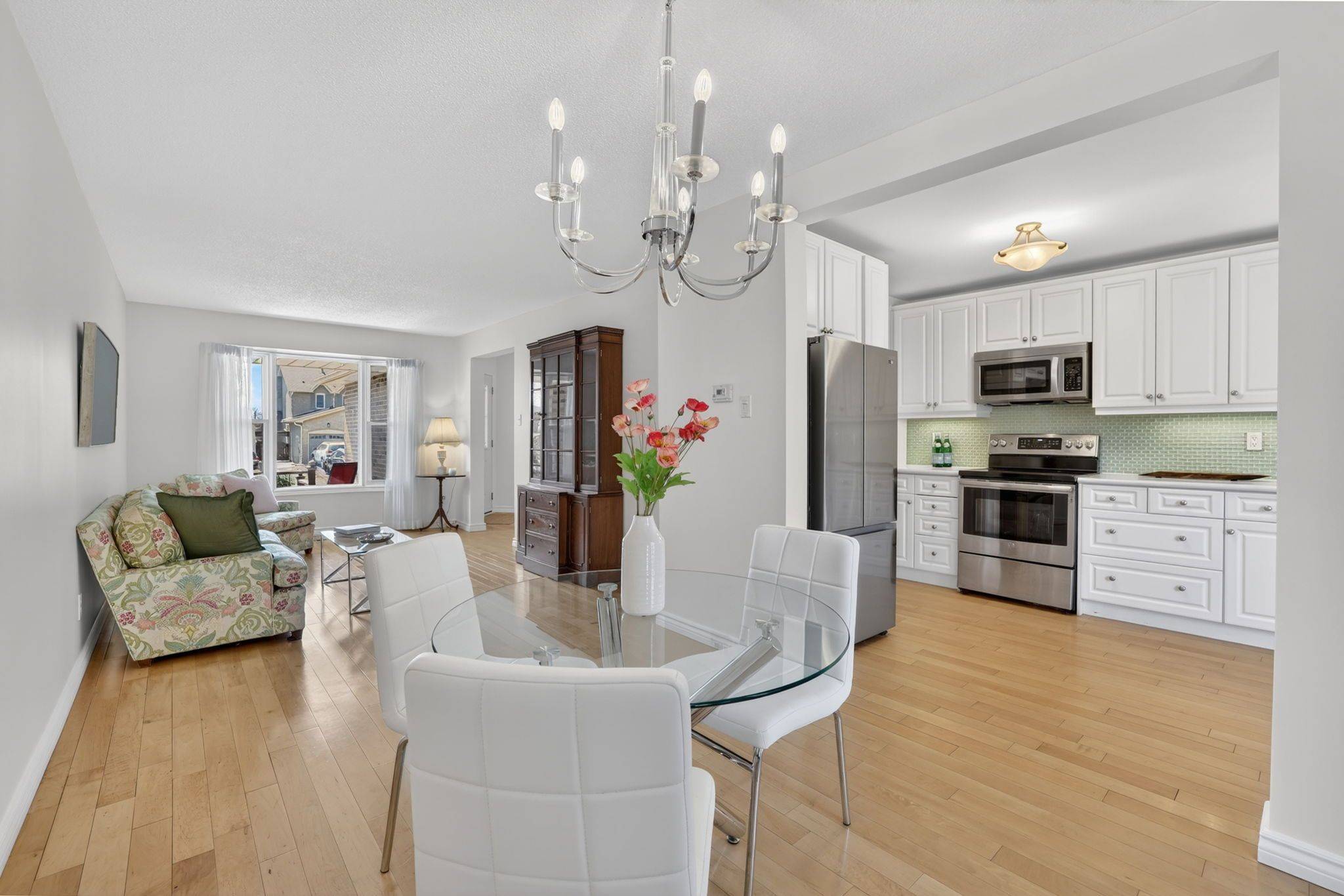 26 Mendys Forest N/A, Aurora, ON L4G 5A4