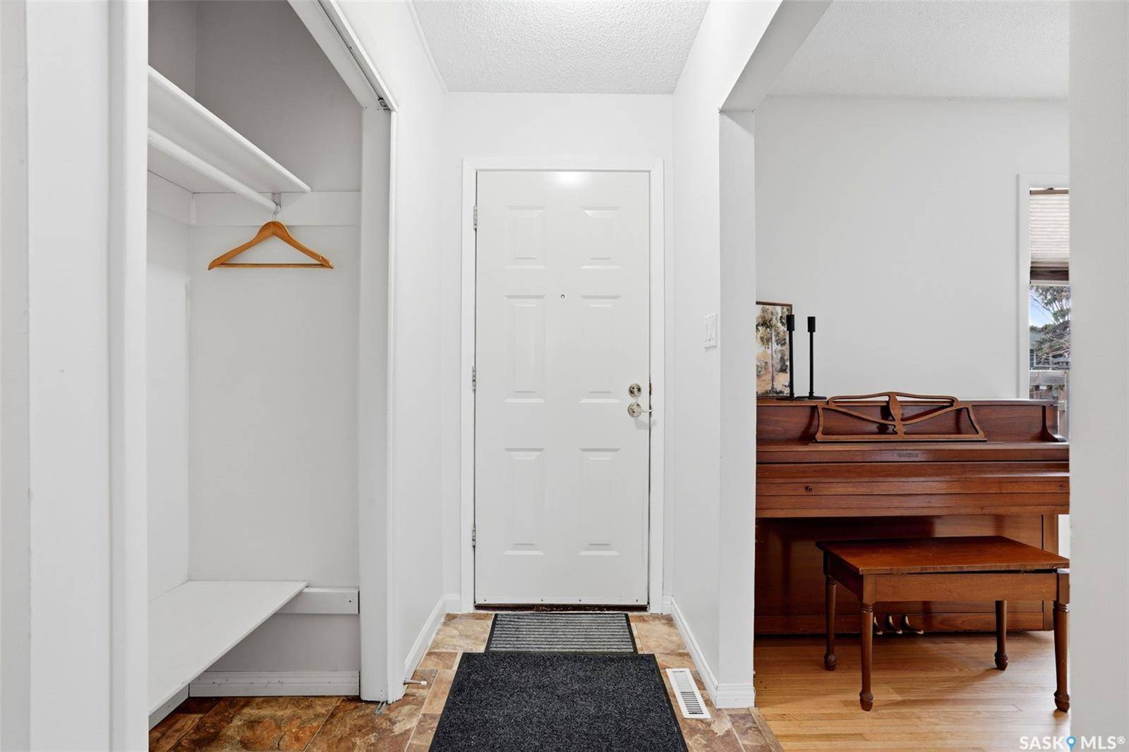 25 Knowles CRESCENT, Regina, SK S4S 4N9