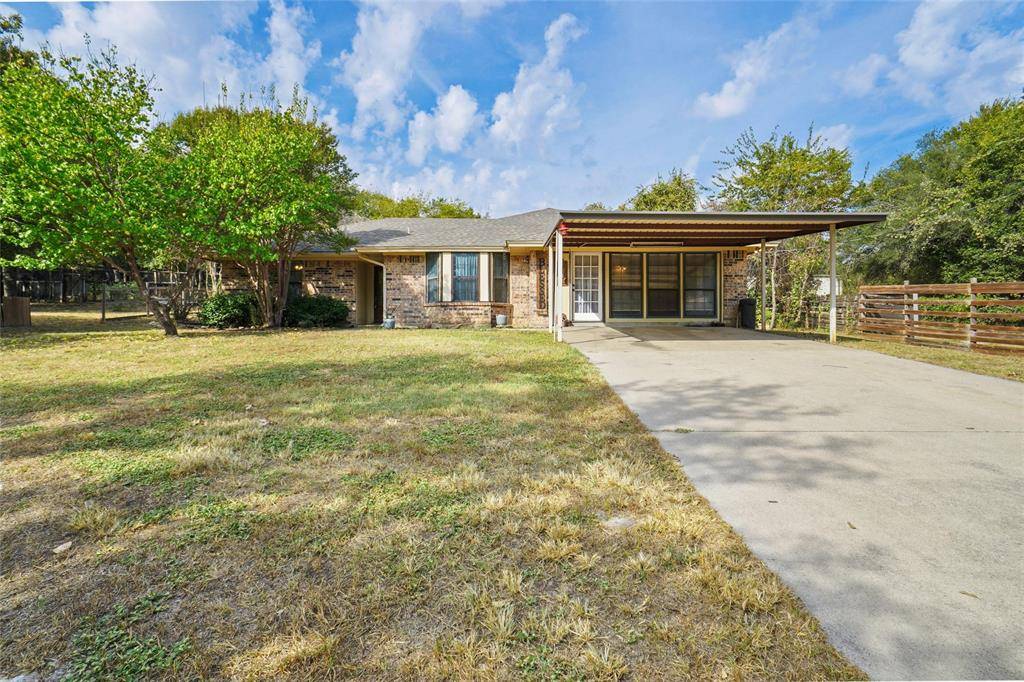 1312 Robyn Road, Azle, TX 76020