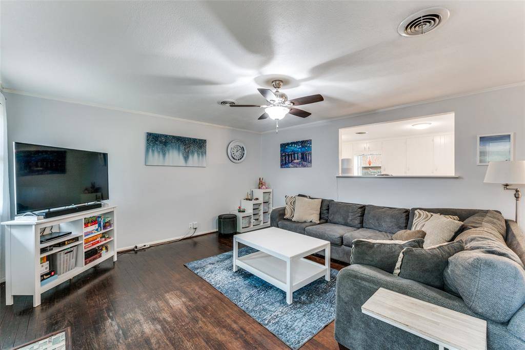 913 Ross Trail, Arlington, TX 76012