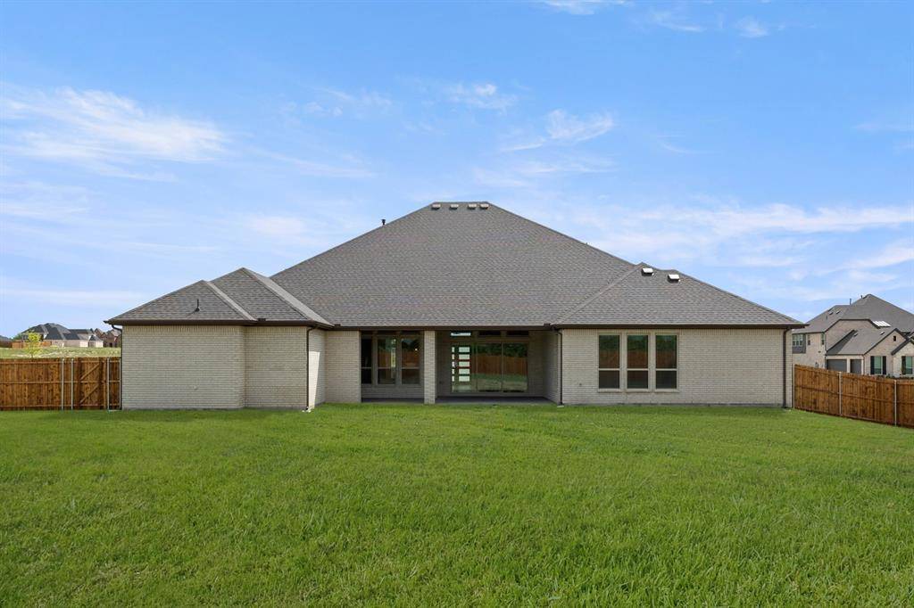 241 Broadmoor Lane, Ovilla, TX 75154