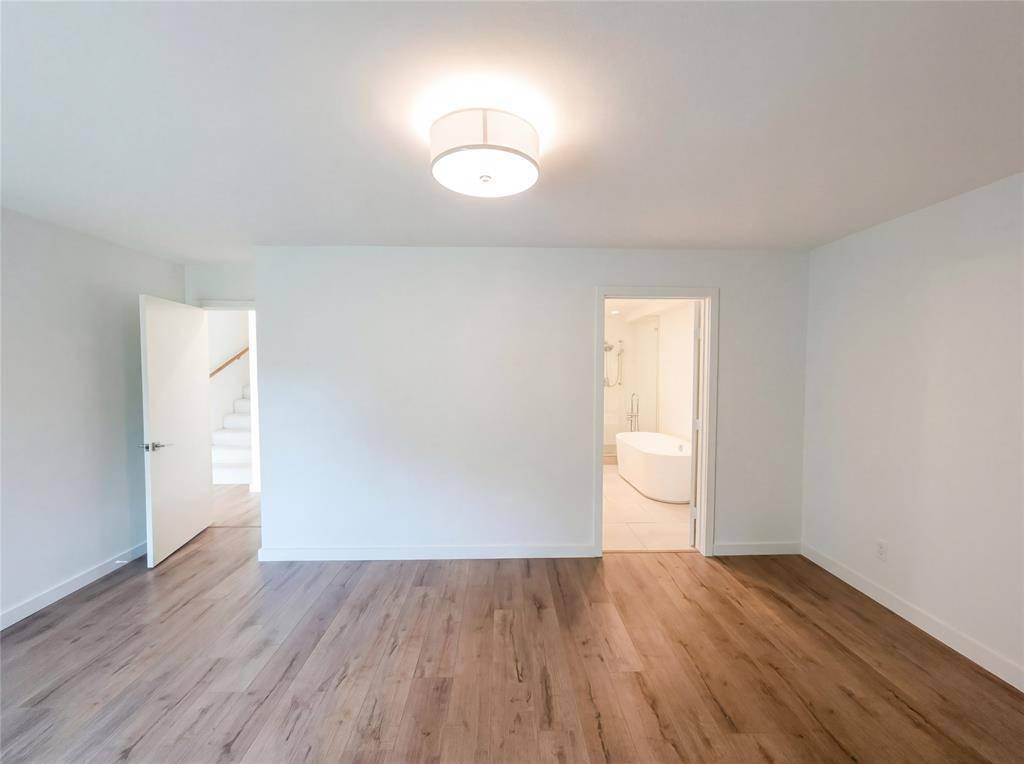 7121 Winding Creek Road, Dallas, TX 75252