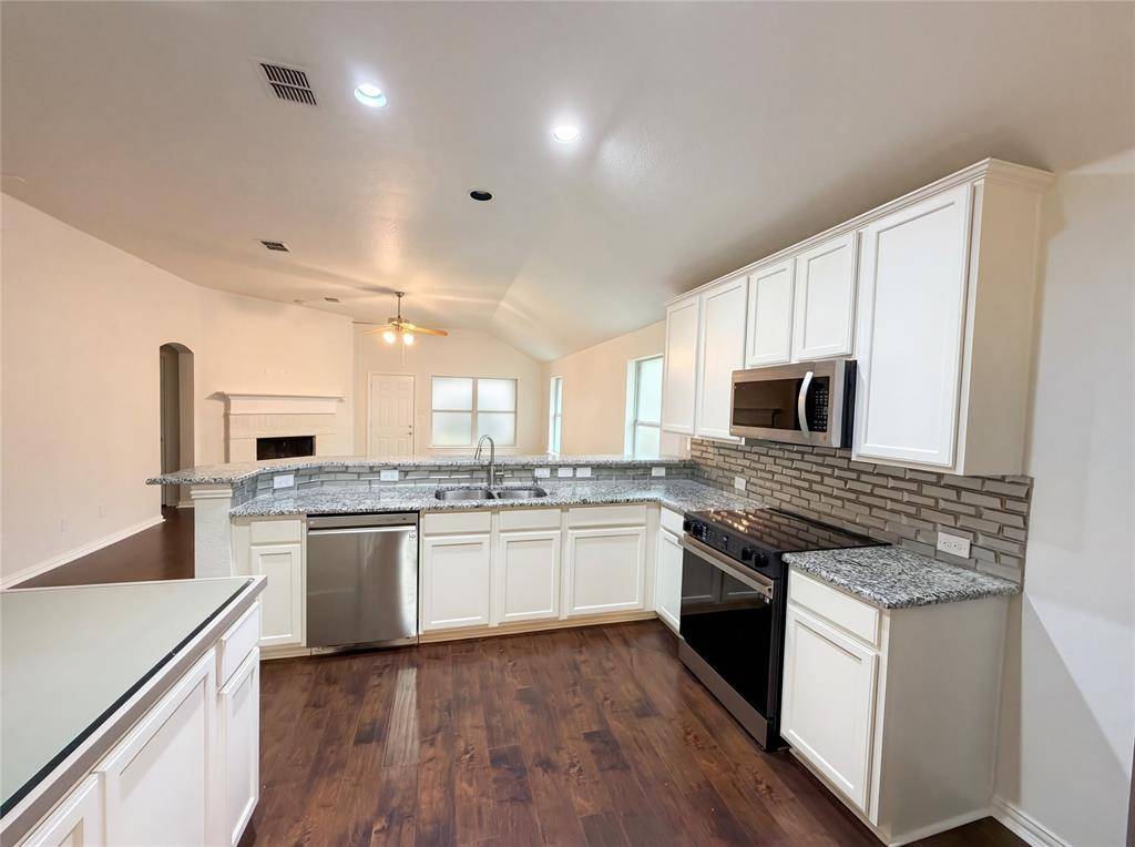 2124 Highland River Drive, Wylie, TX 75098