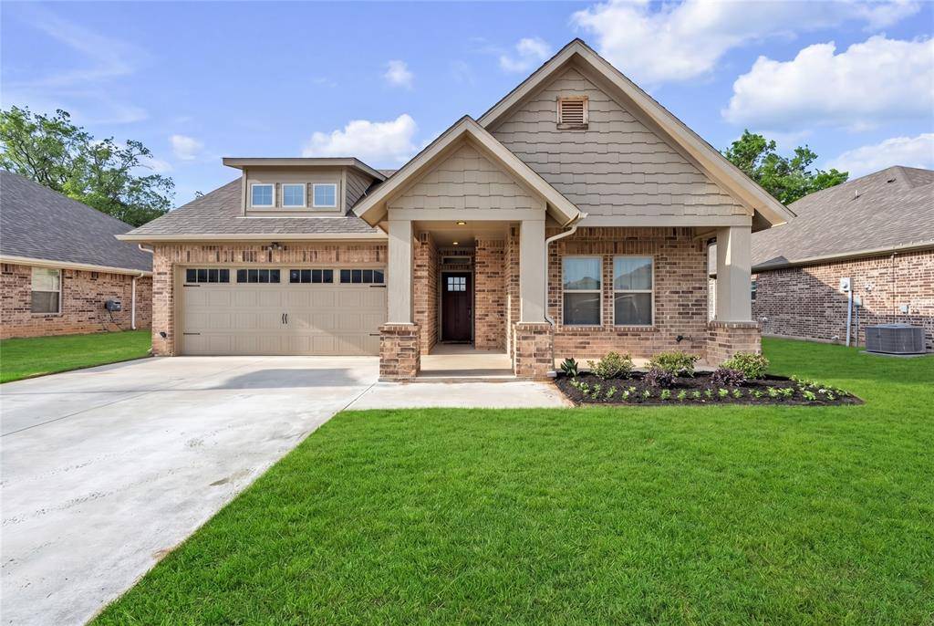 945 Sam Street, Springtown, TX 76082