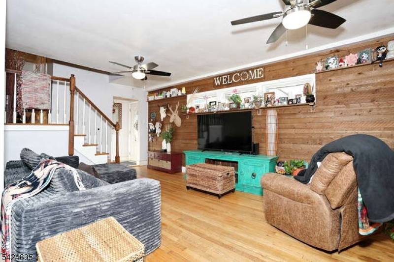 266 Coolidge Ave, Englewood City, NJ 07631