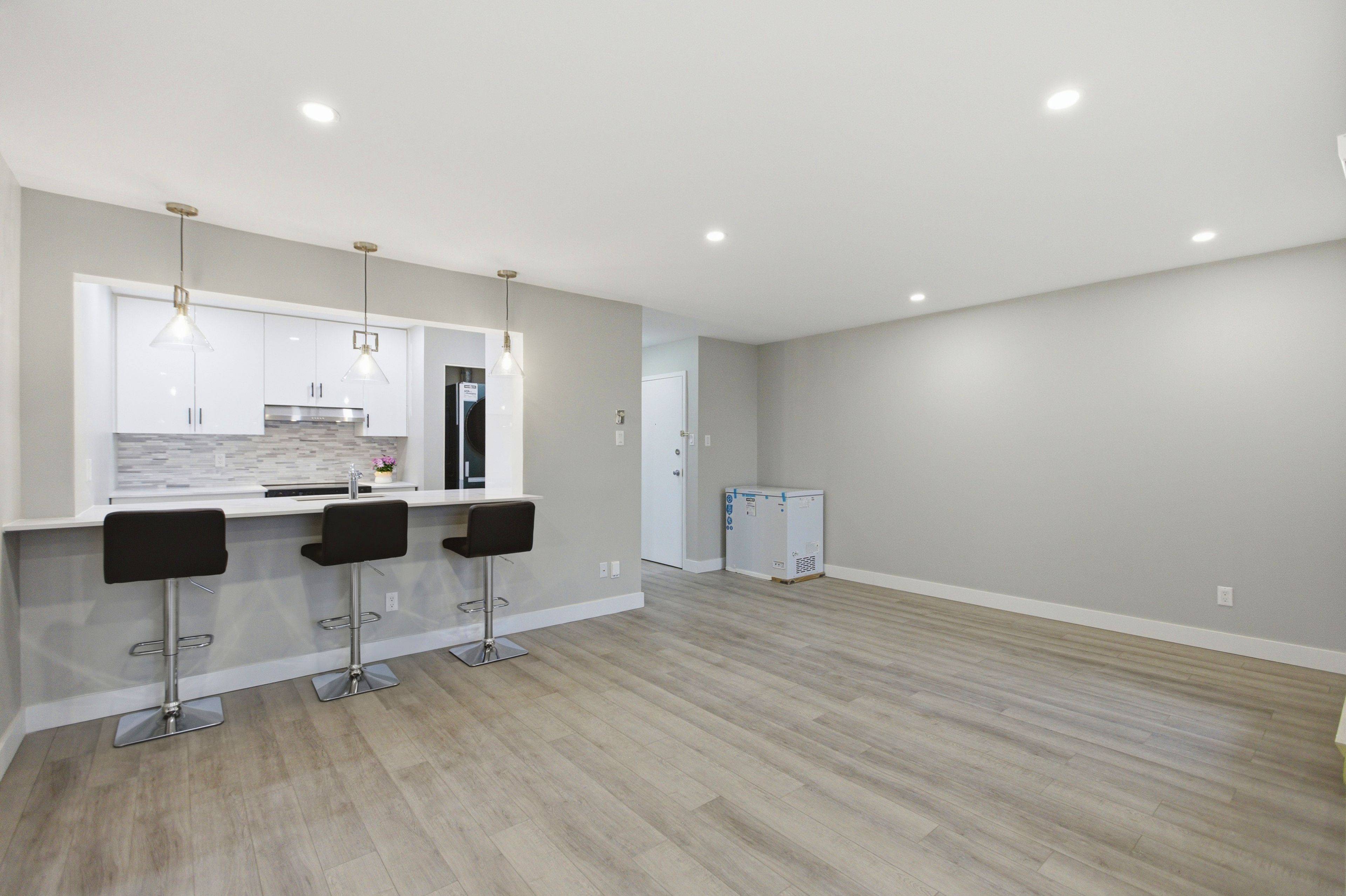 218 Viewmount DR #216, Cityview - Parkwoods Hills - Rideau Shore, ON K2E 7X5