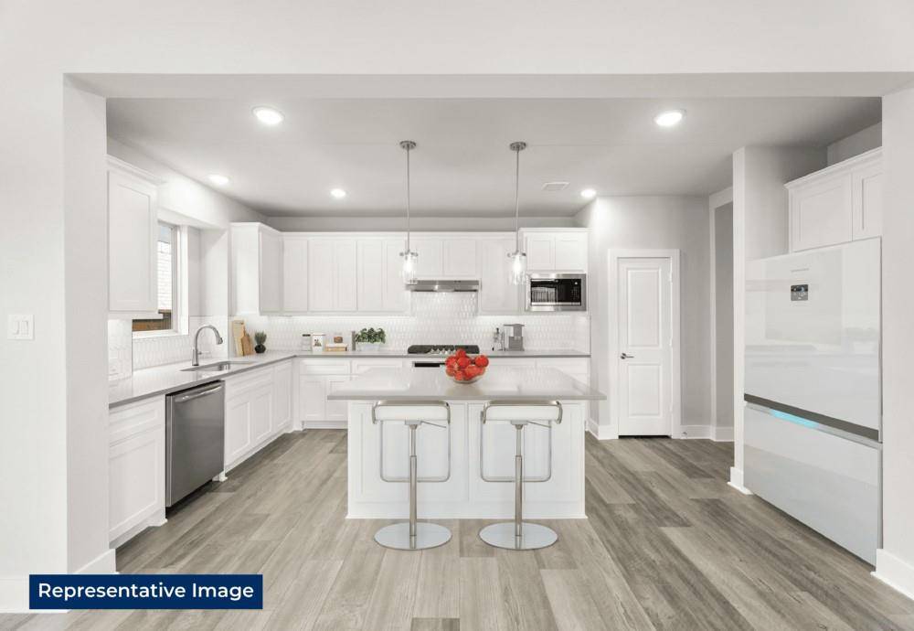 712 Hidden Lakes Drive, Desoto, TX 75115