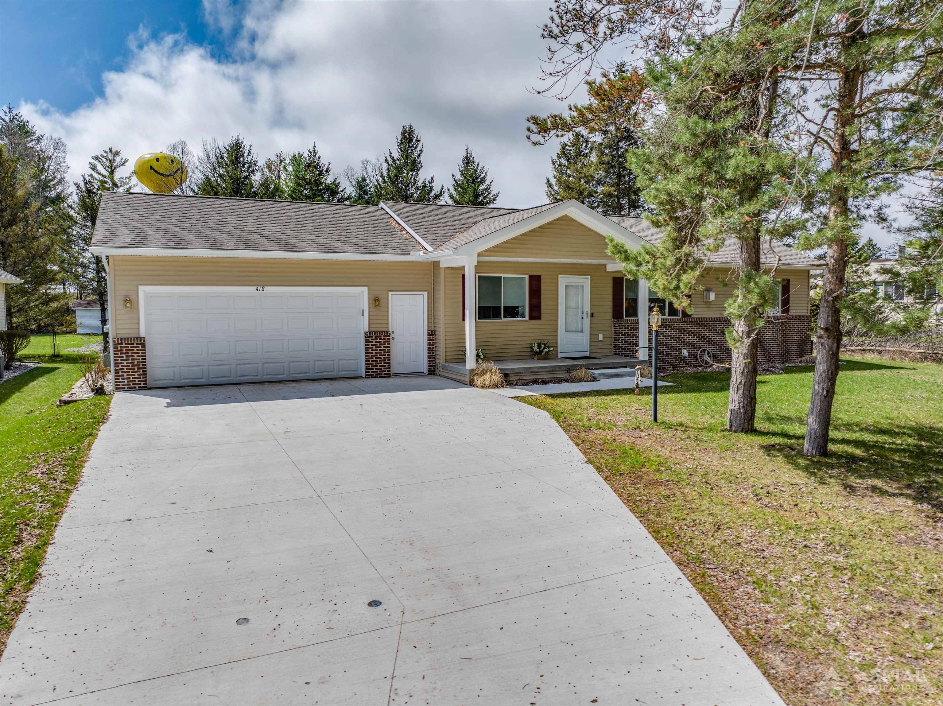 418 W River Park DR, West Branch Twp, MI 48661