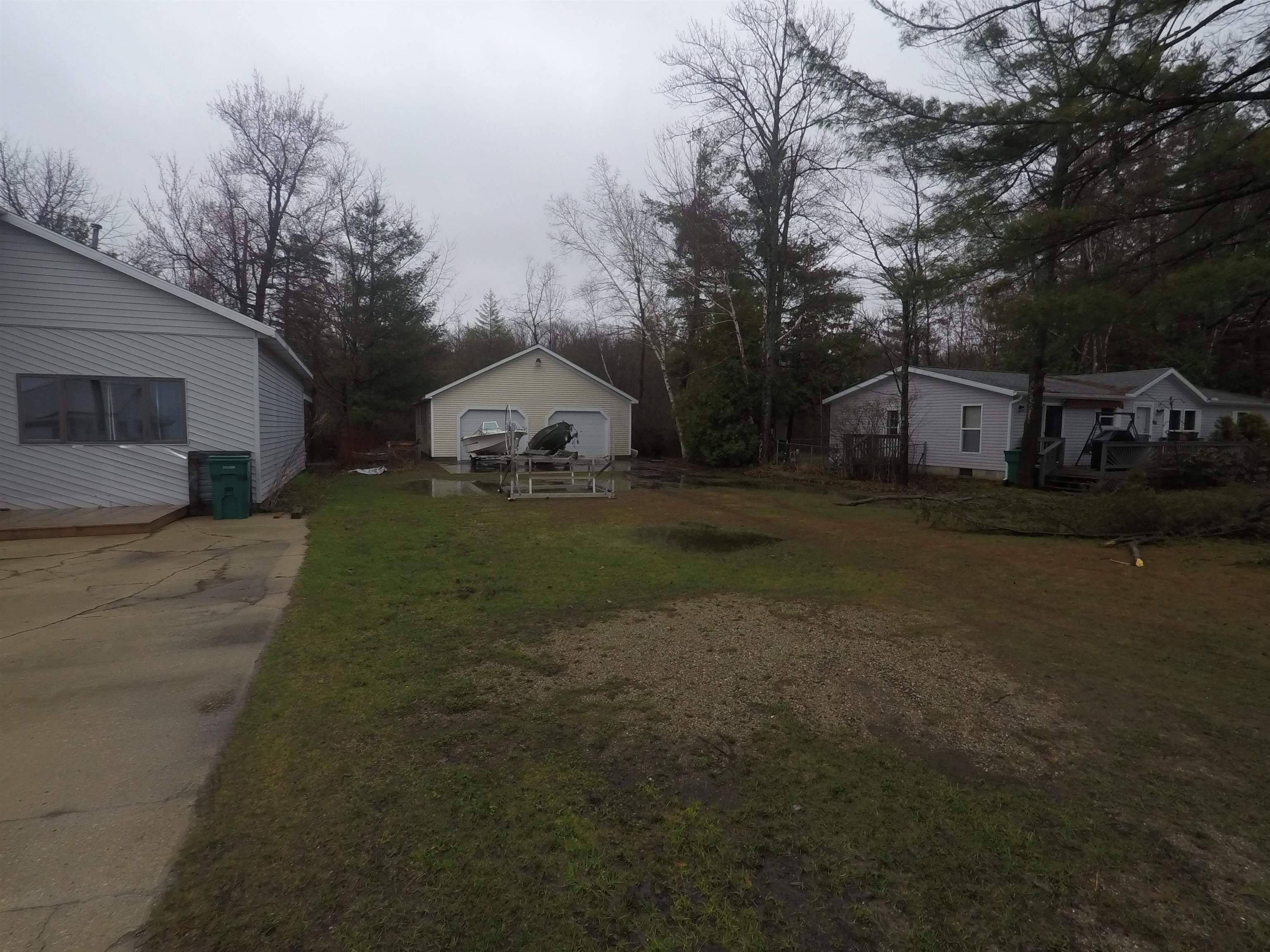 900 E Lake Mitchell DR, Cherry Grove Twp, MI 49601