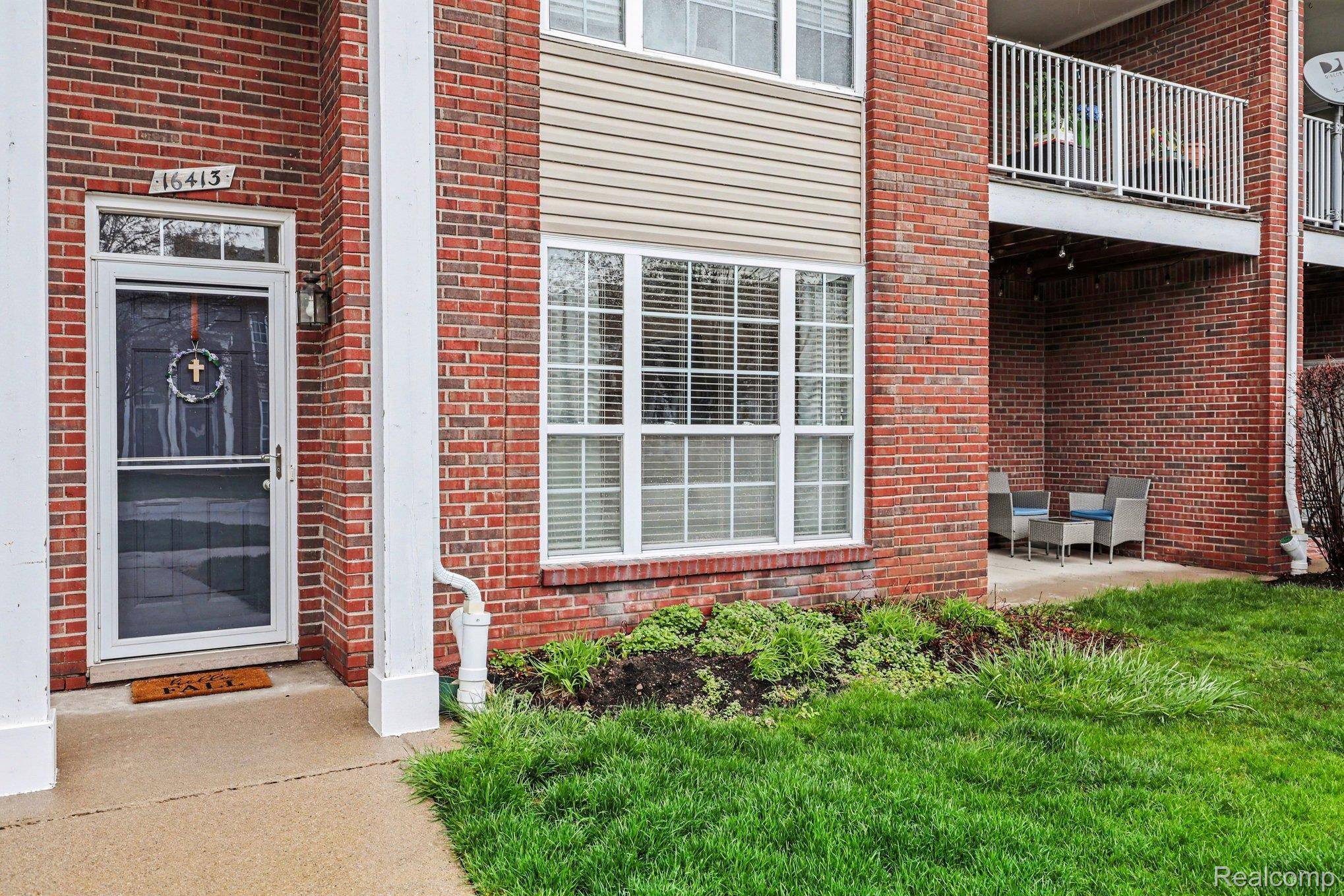 16413 Dominion DR, Macomb Township, MI 48044