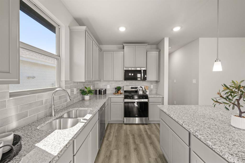 608 Godley Ranch, Godley, TX 76044