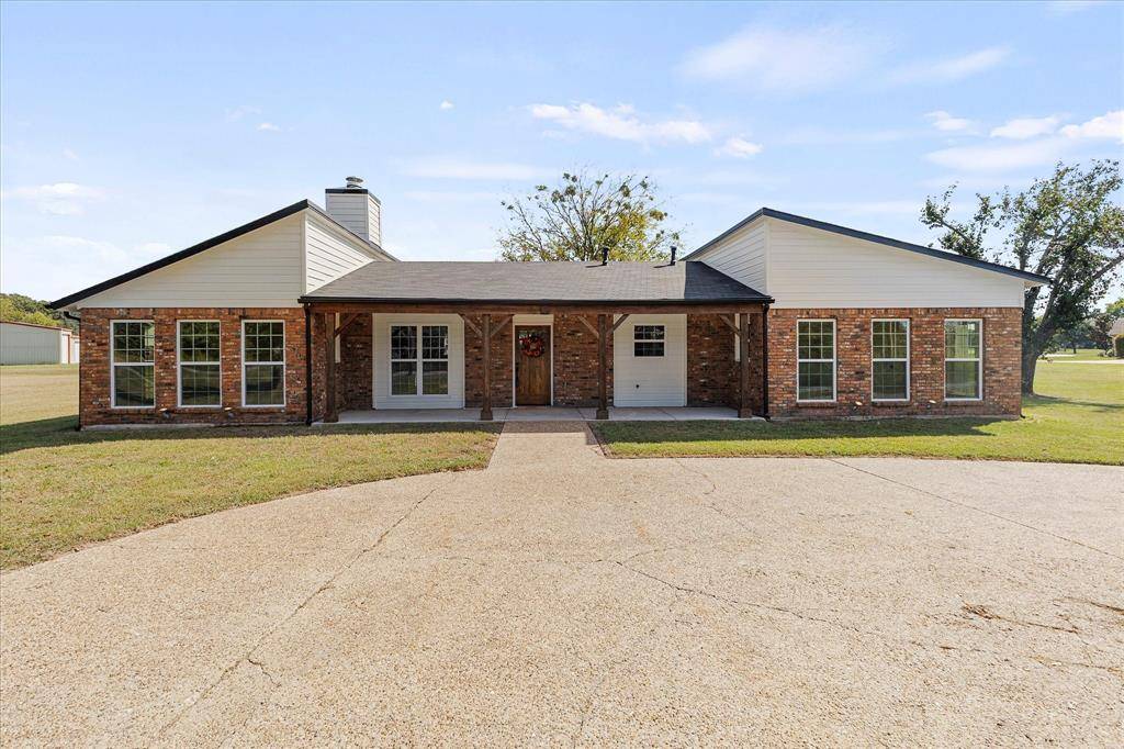 1492 Van Zandt County Road 3502, Wills Point, TX 75169