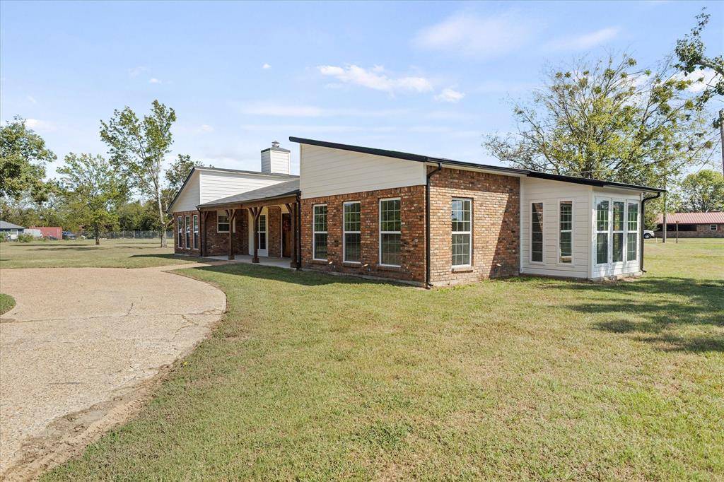 1492 Van Zandt County Road 3502, Wills Point, TX 75169