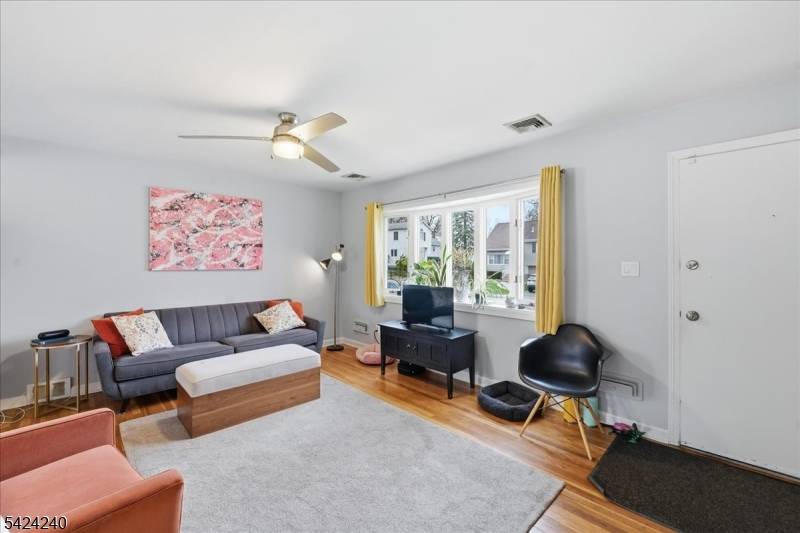 51 Albert Ter, Bloomfield Twp., NJ 07003