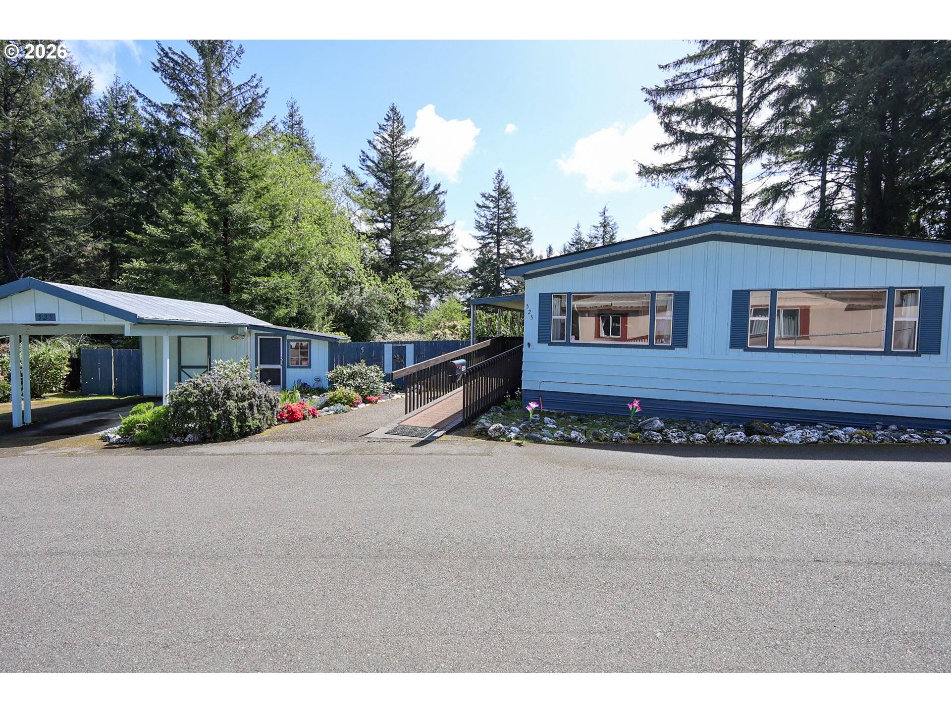 525 Village Pines WAY, Coos Bay, OR 97420