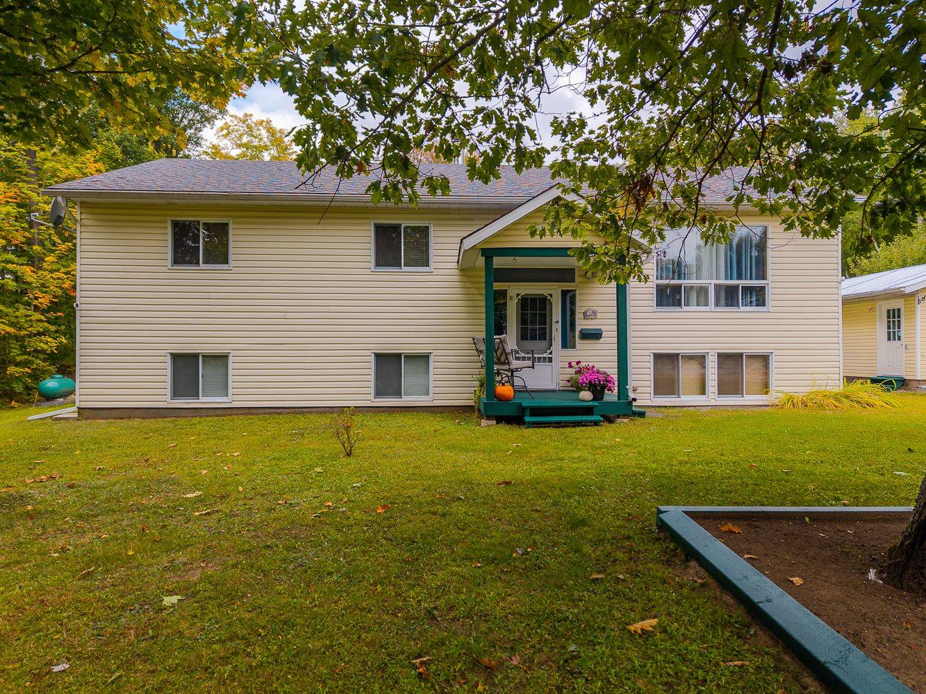 59 Black RD, Seguin, ON P2A 2W8