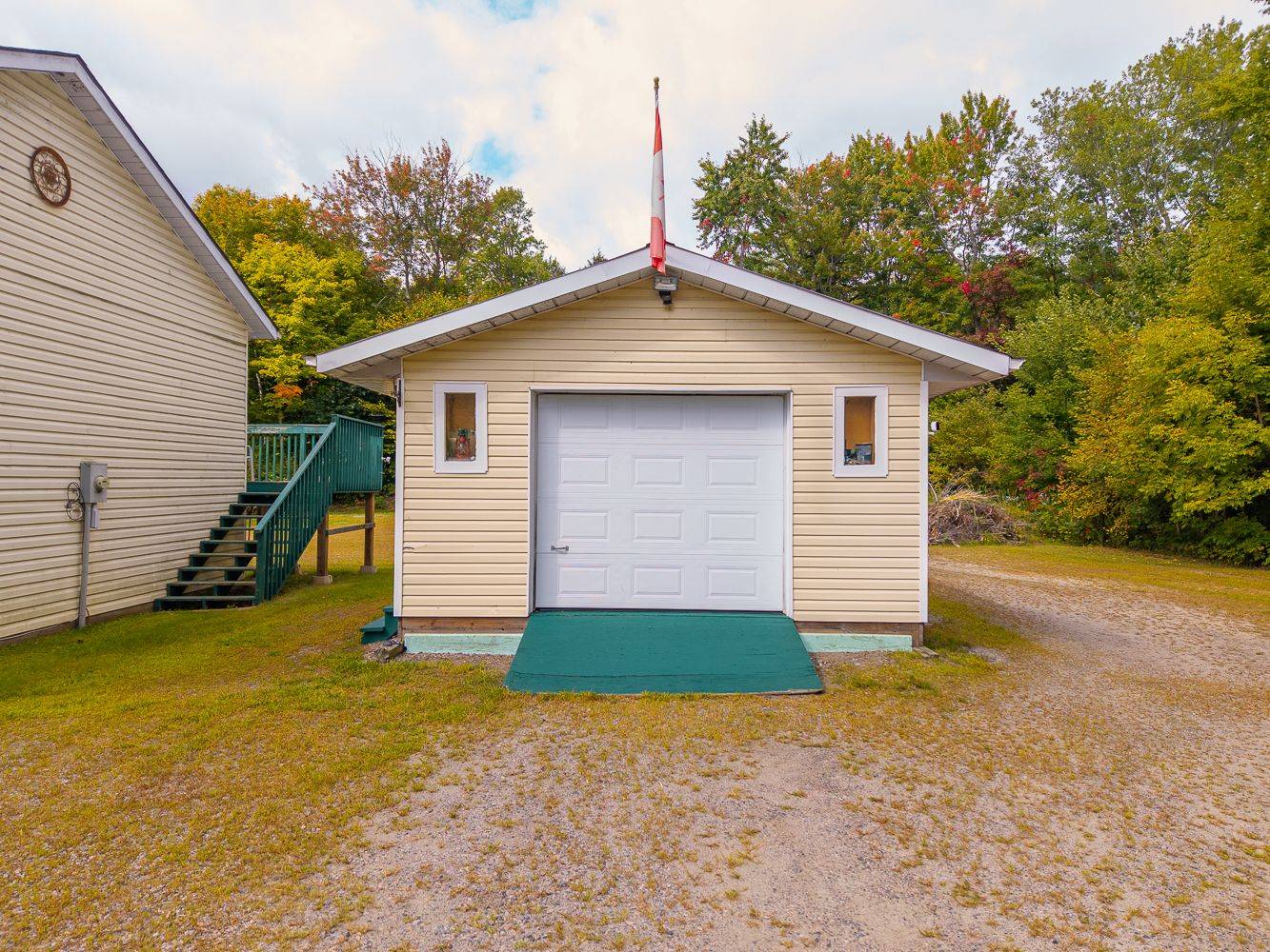 59 Black RD, Seguin, ON P2A 2W8