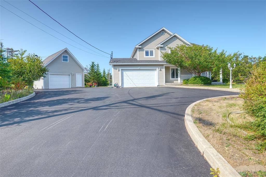 28 Vineyard Drive, Paradise, NL A1L3W5