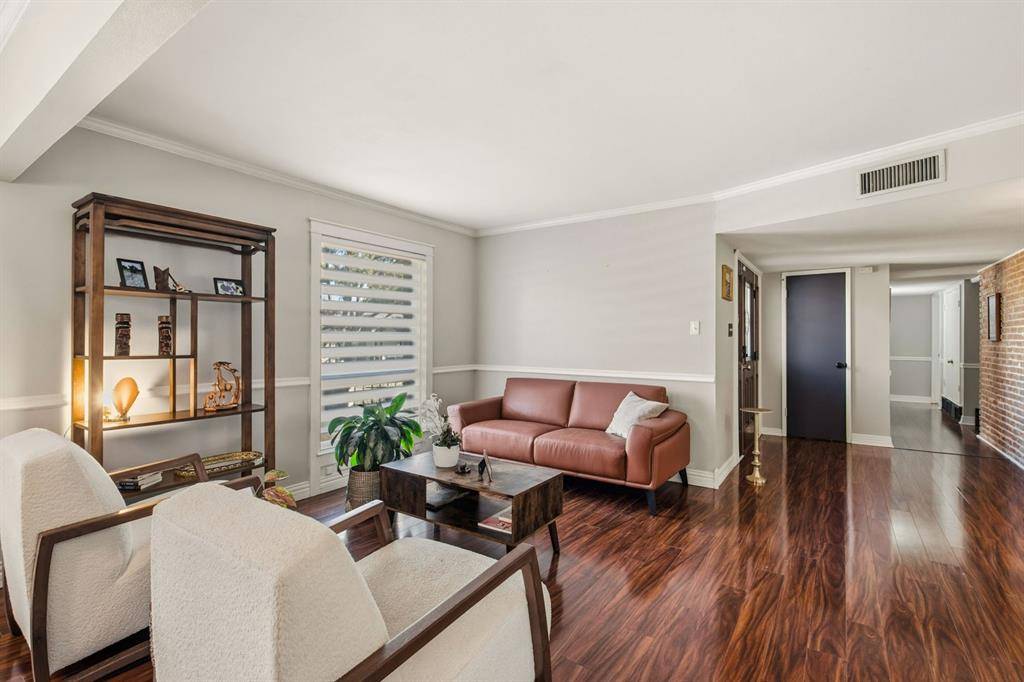 7736 El Santo Lane, Dallas, TX 75248