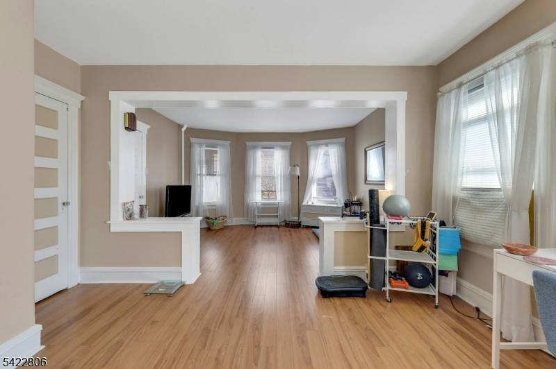 8 Elm St, West Orange Twp., NJ 07052