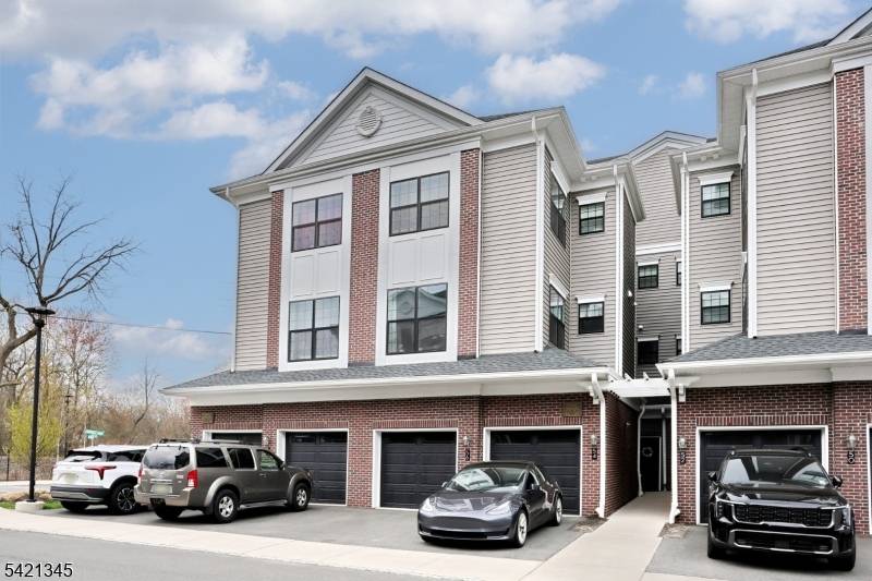 54 Harvest Way, Little Falls Twp., NJ 07424